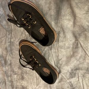 Women’s size 6 Vans